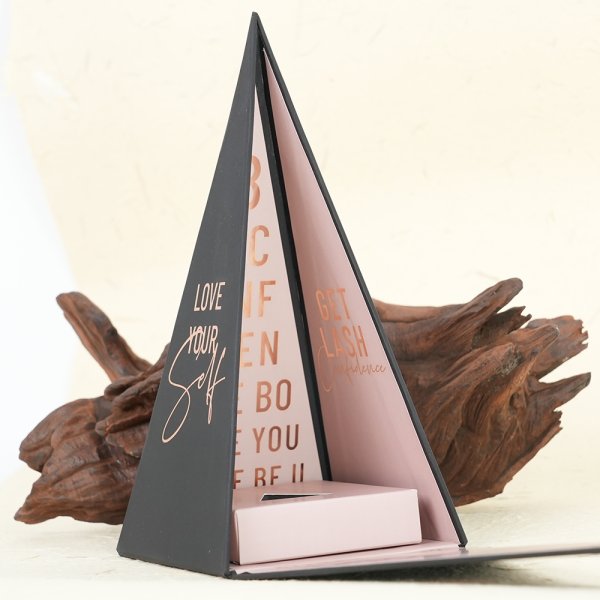 黑色烫粉三棱锥磁吸礼盒